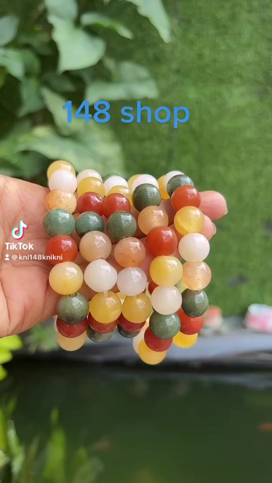 ข้อมือหยกน้ำผึ้งพม่า-8-มิล-5สี-24-เม็ด