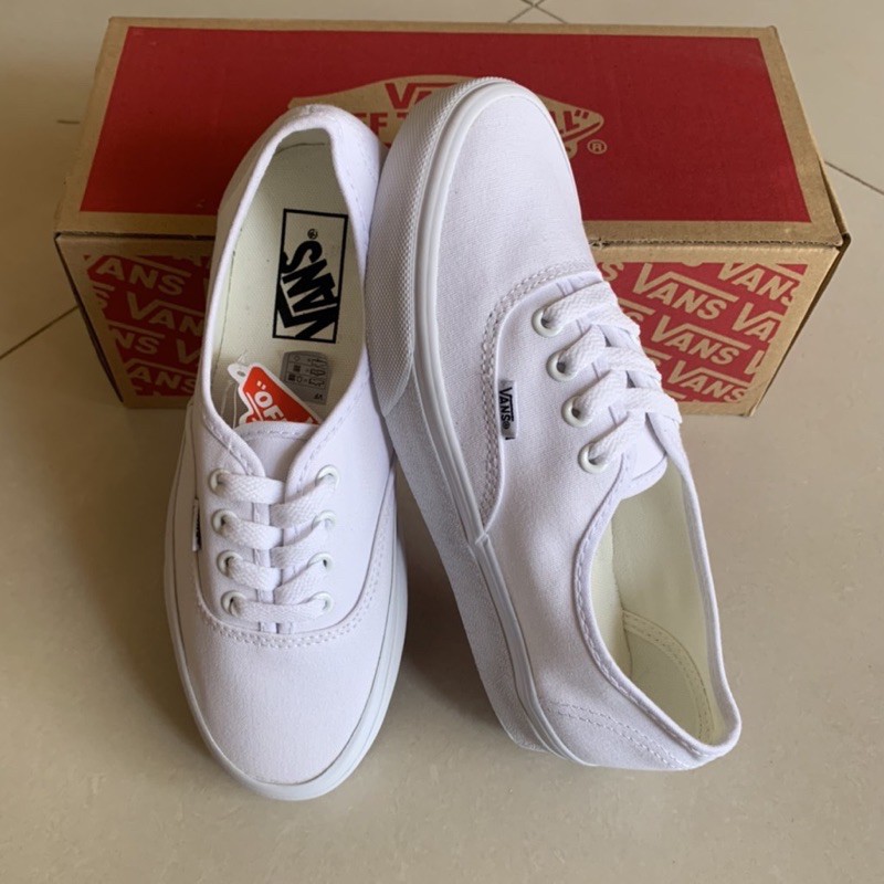 ราคาและรีวิวรุ่นฮิต Vans Authentic - White (แถมกล่องฟรี)  ชำระปลายทางได้