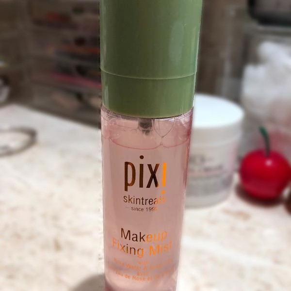 pixi-beauty-makeup-fixing-mist-กลิ่น-น้ำกุหลาบและชาเขียว-80-มล