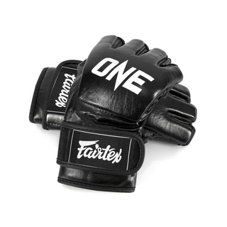 ภาพขนาดย่อของภาพหน้าปกสินค้านวมชกมวย FGV12 ONE X Fairtex Grappling Gloves จากร้าน fairtex.official บน Shopee