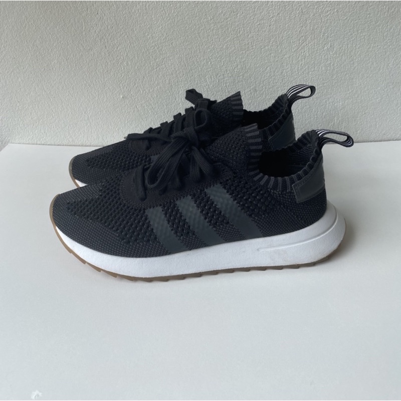 adidas-flb-runner-size-23-5-us6-women-ไม่มีกล่อง-ใหม่-พื้นสะอาด-ดูvdo-สุดท้าย