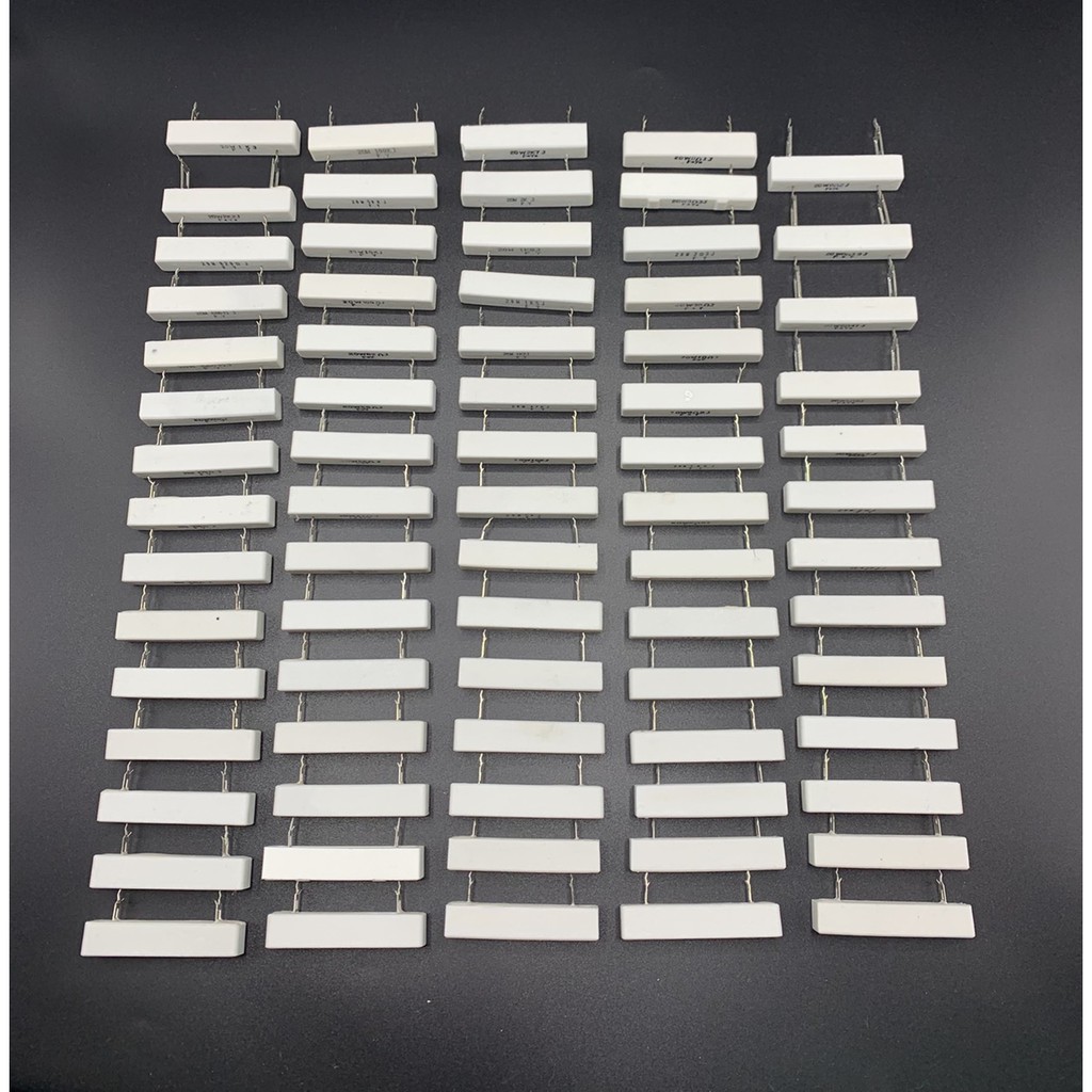 ภาพหน้าปกสินค้าตัวต้านทาน R 20 Wกระเบื้อง(1ตัว)5R,5.6R,6.8R,7.5R,8.2R,10R,12R,15R,18R,20R ,22R,27R,30R,33R,39R,47R,50R,56R,68R,82R จากร้าน eps_2019 บน Shopee