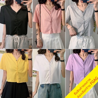 พร้อมส่ง เสื้อครอปเอวลอยแขนสั้นแฟชั่นผู้หญิง สีพื้น เสื้อผ้าวัยรุ่นน่ารักเกาหลี มินิมอล กระดุม สีขาว