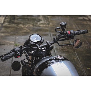 ชุดแฮนด์ RENTHAL อ้วนทรงกลางแต่งพร้อมตุ๊กตา สำหรับ Triumph Street twin