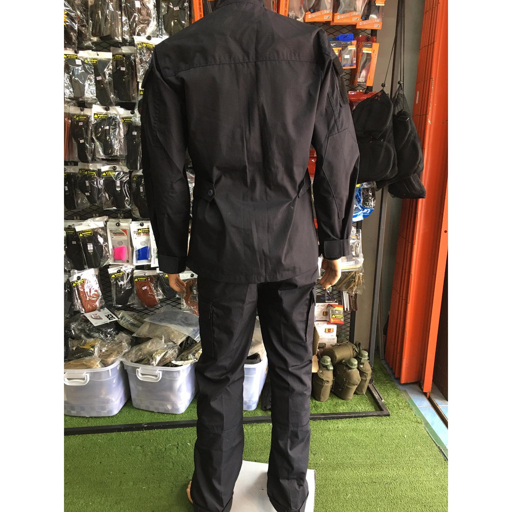 ภาพหน้าปกสินค้าชุดตำรวจ ปจ ACU ชุดกรมท่ากระเป๋าเฉียงเเบบใหม่ ผ้ากันลม จากร้าน sptacticalgearthailand บน Shopee