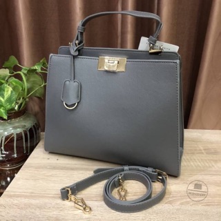 Charles &amp; keith large push lock bag  2018 (size L) (outlet) สีเทา