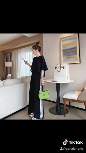 ชุดเข้าเซทเสื้อยืดแขนสั้นoversize-กางเกงขายาวทรงกระบอก-ชุดลำลอง-46j0