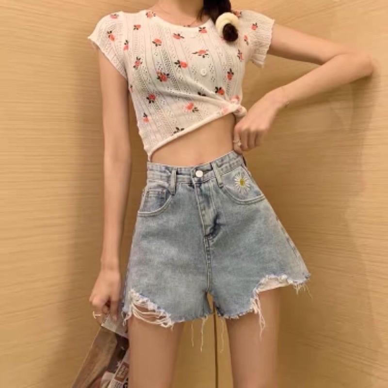 2020แบบใหม-กางเกงยีนส์ผู้หญิงเอวสูงขาสั้นสีฟ้าอ่อนแถบข้าง-denim-shorts-womens-high-waist-little-daisy-embroidery-8020