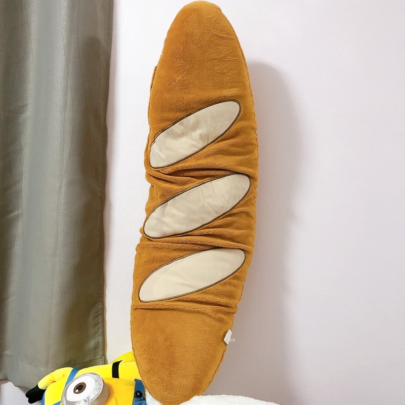 หมอนข้างรูปขนมปัง-bread-ใบใหญ่มากๆ-งานมือสองจากตู้ญี่ปุ่น
