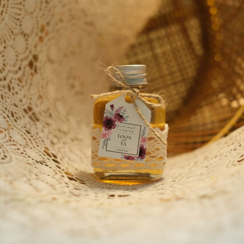 ภาพหน้าปกสินค้าน้ำผึ้งแท้100% ของชำร่วยแฮนด์เมด ของที่ระลึกงานแต่งงาน งานมงคล ของขวัญของแจก จากร้าน wanice_handmade บน Shopee