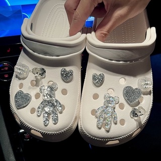 สินค้า 10pcs 3D น่ารัก shoe charm สําหรับตกแต่งรองเท้าเด็กผู้หญิง ตัวติดรองเท้า ที่ติดรองเท้า รองเท้า จี้ จี้รูปดอกไม้ รองเท้าหัวโตเด็กผู้หญิง
