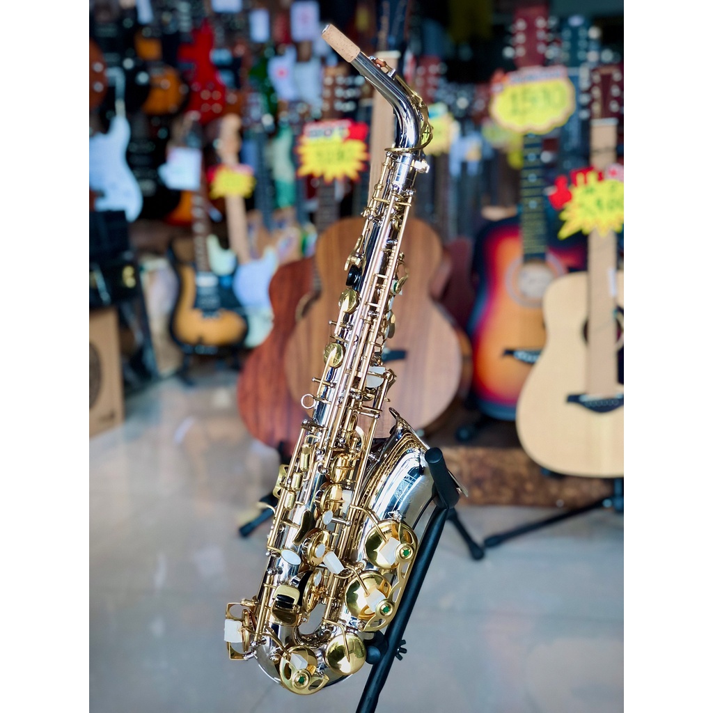 แซกโซโฟน-eb-อัลโตแซ็ก-saxophone-alto-eb-pietro-รุ่น-s-100a-overspeed-พร้อมกล่องบุกำมะหยี่และอุปกรณ์ครบชุด