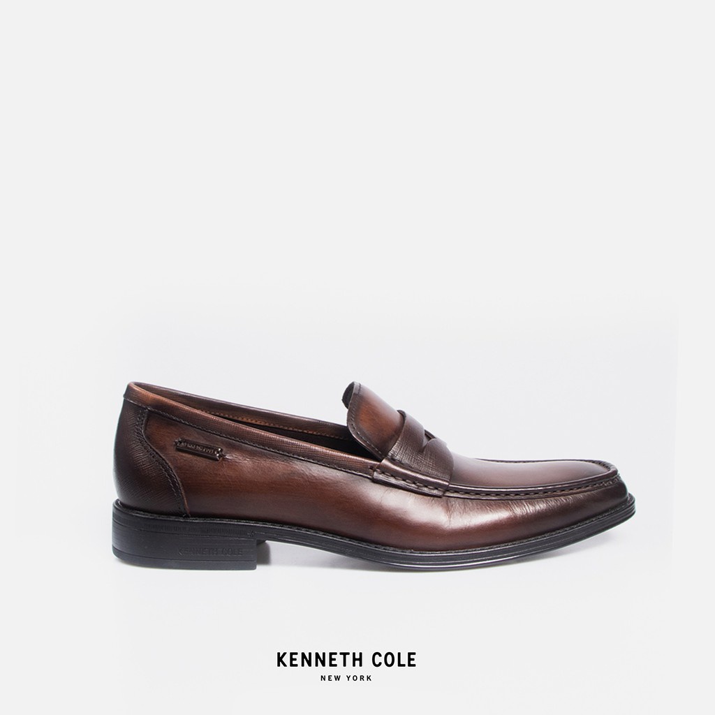 ภาพหน้าปกสินค้าKENNETH COLE รองเท้าทางการผู้ชาย รุ่น MICAH SLIP ON สีน้ำตาล ( DRS - KMF903514-200 )