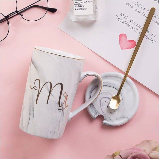แก้วเซรามิค-ลาย-mr-mrs-ceramic-พร้อมฝาและช้อน-ทนความร้อนได้ดี