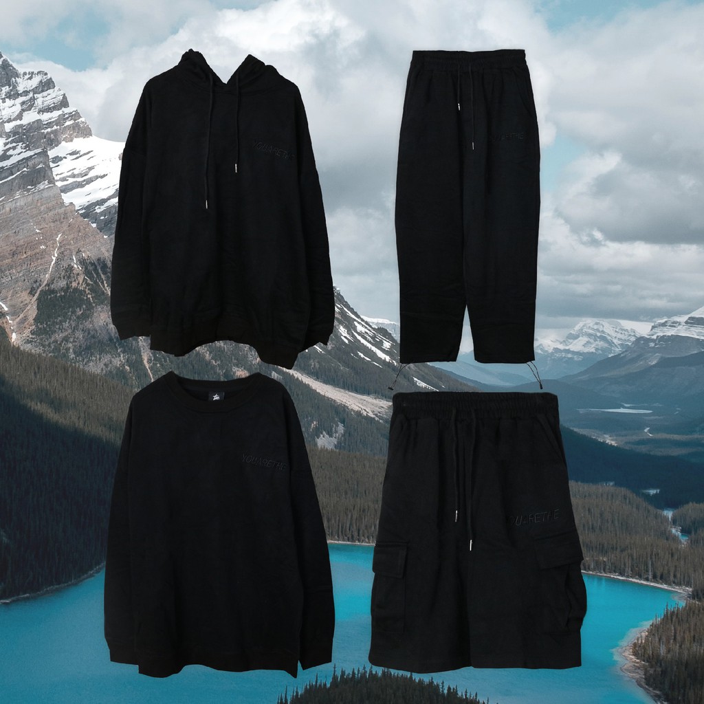 ภาพหน้าปกสินค้าUrthe - ชุดเซ็ต เสื้อฮู้ดดี้ แขนยาว กันหนาว สีดำ รุ่น HOODIE SWEATER BLACK SET
