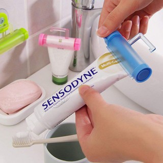 อุปกรณ์บีบยาสีฟันสำหรับใช้ในบ้าน