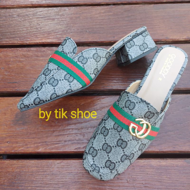 เก็บปลายทาง-พร้อมส่ง-รองเท้าเปิดส้น-ลายgg-โดนน้ำได้-ส้นสี่เหลี่ยมสูง-1-5-นิ้ว-ไซส์-36-41