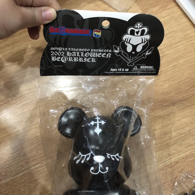 berbrick-bearbrick-400-100-medicom-lolita-chrome-hearts-halloween-2002-kaws-bape