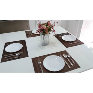 ชุดที่รองจาน 4 แผ่น ที่รองจานกันลื่น ผ้ารองของร้อน Placemat Table Mat ลายกรอบ 2 ชั้น สีน้ำตาลเข้ม (HouseDeco-0273)