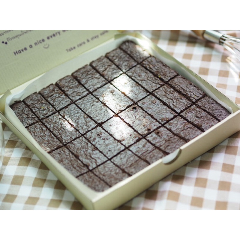 fud-brownies-original-บราวนี่เนื้อฟัดจ์ช็อคล้วน