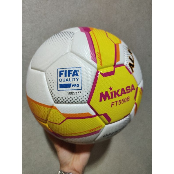 แท้100-ฟุตบอล-mikasa-fifa-ft-550b-yp-fifa-เบอร์5-รุ่นท็อป-หนังพียู-มี-มอก-อย่างดี-มิกาซ่า-ผลิตในไทย