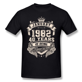 [S-5XL] เสื้อยืดแขนสั้น พิมพ์ลาย Born In January 1982 สําหรับผู้ชาย 40 ปี Hot Sale Tee