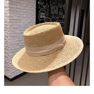 ภาพหน้าปกสินค้าหมวกสานรุ่น Dumont Hat เอาใจสายเที่ยว สายถ่ายรูป หมวกแต่งโบว์ไอเท็มเกร๋ๆโซคิ้ววว ซึ่งคุณอาจชอบราคาและรีวิวของสินค้านี้