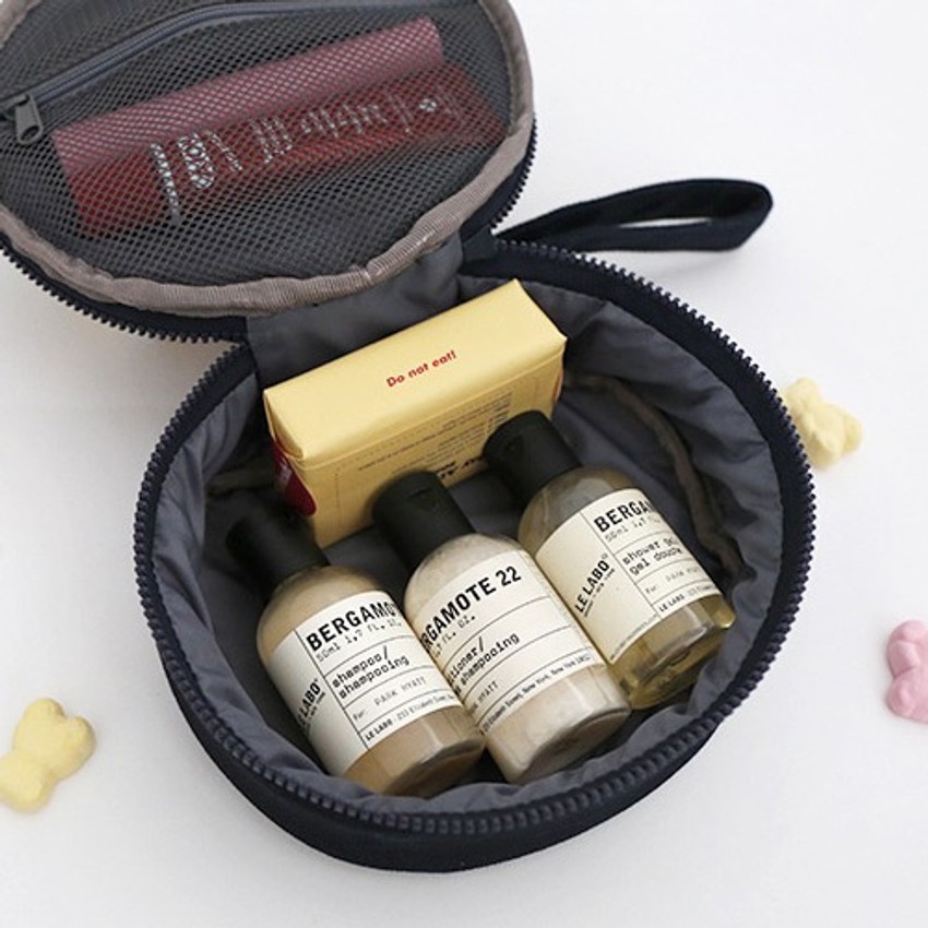 แท้-พร้อมส่ง-ส่งฟรีems-brunch-brother-beauty-pouch-กระเป๋าใส่เครื่องสำอาง