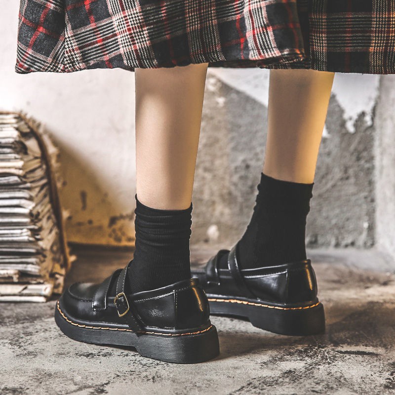 ภาพหน้าปกสินค้าฤดูร้อนรองเท้าหนังขนาดเล็กนักเรียนหญิงสไตล์วิทยาลัย JK รองเท้าคำเดียวหัวเข็มขัดนุ่มสาวญี่ปุ่น Retro Mar
