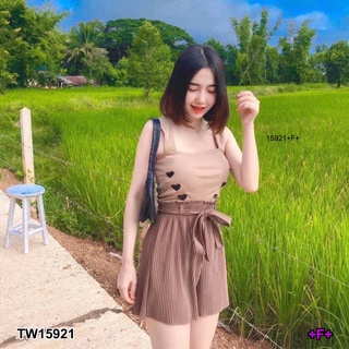 TW15921     Set 2 ชิ้น เสื้อครอปสายเดี่ยว ผ้าคอตตอนปักลายหัวใจ + กางเกงขาสั้นเอวระบาย ผ้าอัดพลีท + สายผูกเอว