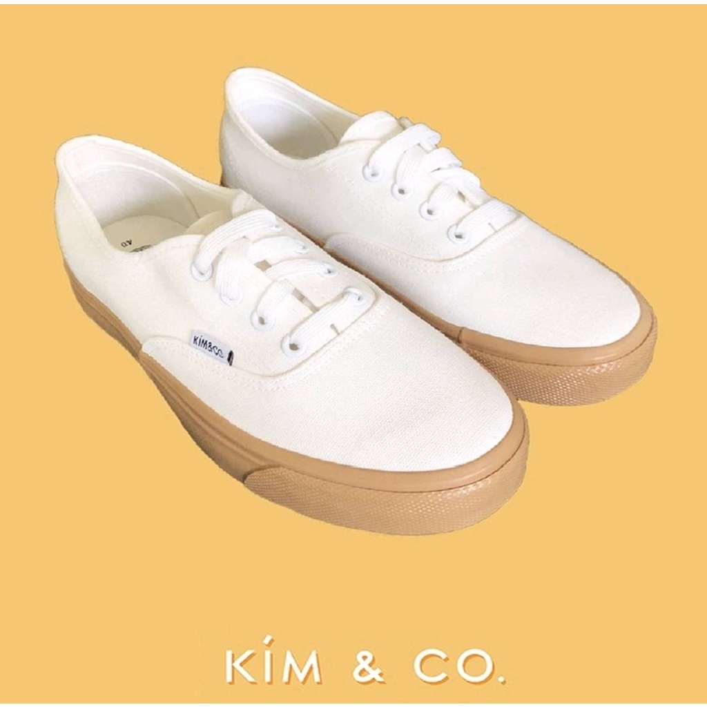 ภาพหน้าปกสินค้าKim&co. รองเท้าผู้หญิง รองเท้าผ้าใบ