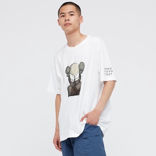 Uniqlo เสื้อยืดคอกลมแขนสั้นพิมพ์ลาย Kaws สําหรับผู้ชาย / ผู้หญิง 446311 / 446312 เสื้อคู่ ผ้านำเข้า พร้อม