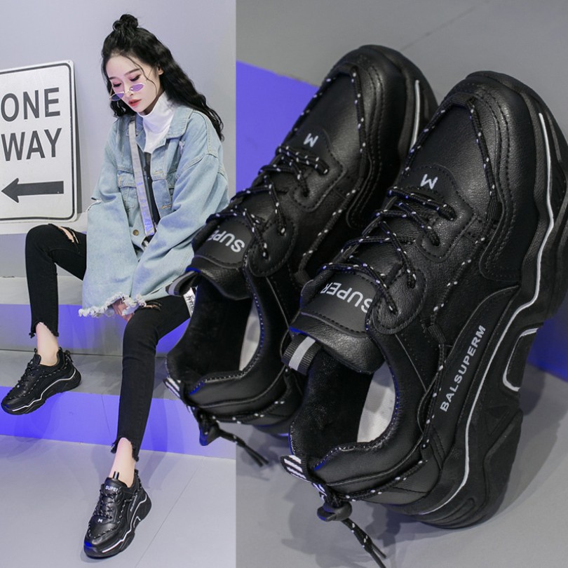 ภาพหน้าปกสินค้าพร้อมส่ง Style&Co รองเท้าผ้าใบ รองเท้าแฟชั่น รองเท้าผ้าใบผู้หญิง เสริมส้น 5ซม มี 2สีดำ ขาว Platform Shoes( SHO0-05 )