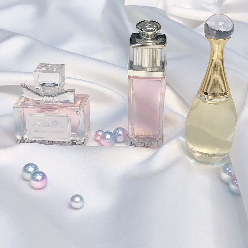 dior-perfume-q3-ชุด-jadore-eau-de-parfum5ml-dior-addict-eau-fraiche-5ml-miss-dior-blooming-bouquet-5ml-ขวดพกพาน้ำหอม