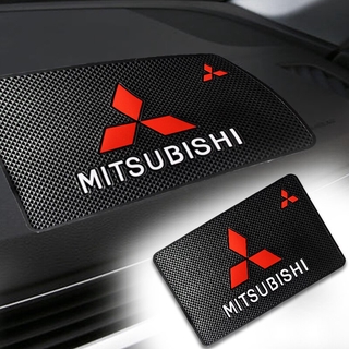 ภาพหน้าปกสินค้าแผ่นกันลื่น​ ที่วาง​ของ วางโทรศัพท์ ลาย​ตรา Mitsubishi อุปกรณ์เสริม สำหรับรถยนต์ ที่เกี่ยวข้อง