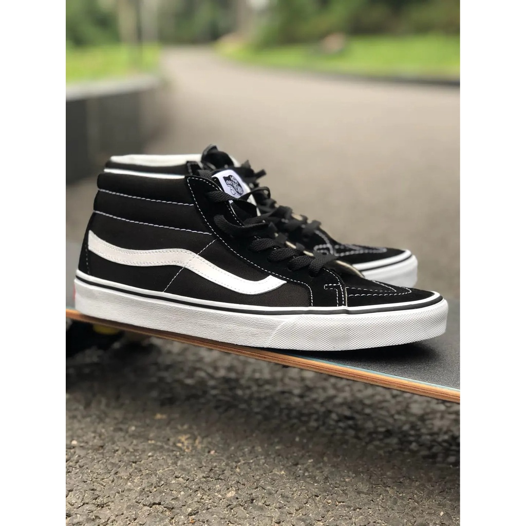 vans-sk8-hi-mid-รองเท้าผ้าใบลําลอง-ลายโลโก้-สีดําและสีขาว-สําหรับผู้ชาย-และผู้หญิง-1724