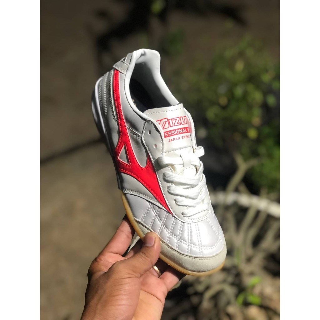 100ปุ่ม-ร้อยปุ่ม-รองเท้าฟุตซอล-รองเท้าฟุตบอลมิซู่โน่-mizuno-พร้อมส่ง