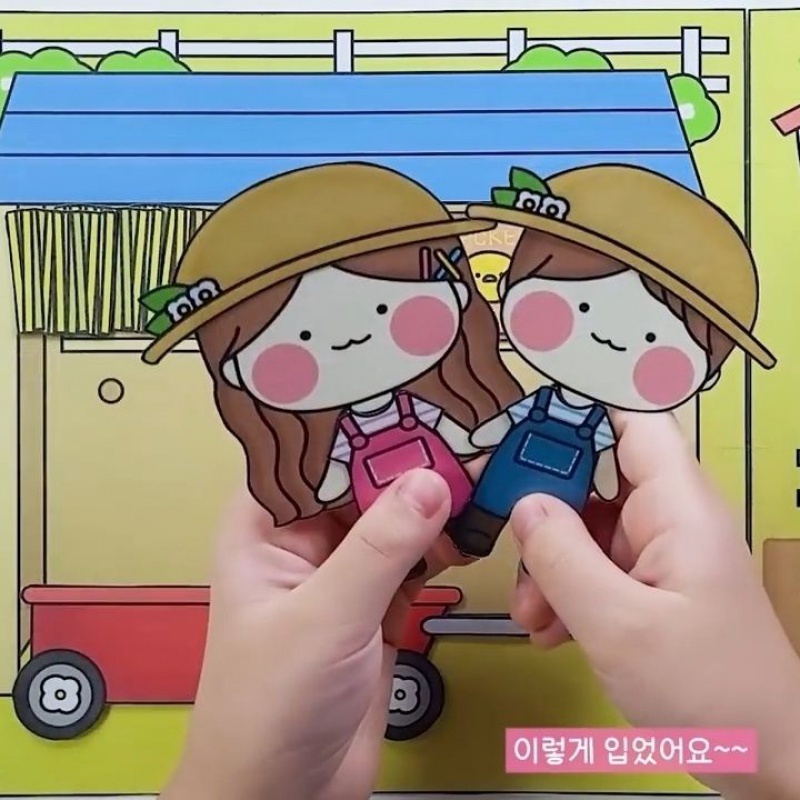 โลก-popular-เกม-diy-แฮนด์เมดเปลี่ยนตุ๊กตากระดาษตลกเด็กพ่อแม่เด็กฟาร์มเรื่องฟิลด์-diy-แฮนด์เมดกึ่งสำเร็จรูปทำหนังสือเงียบ-ๆ-คลายเครียดหนังสือสำหรับเด็กอายุ-2-6-ปีพ่อแม่ลูกทำด้วยมือของเล่น