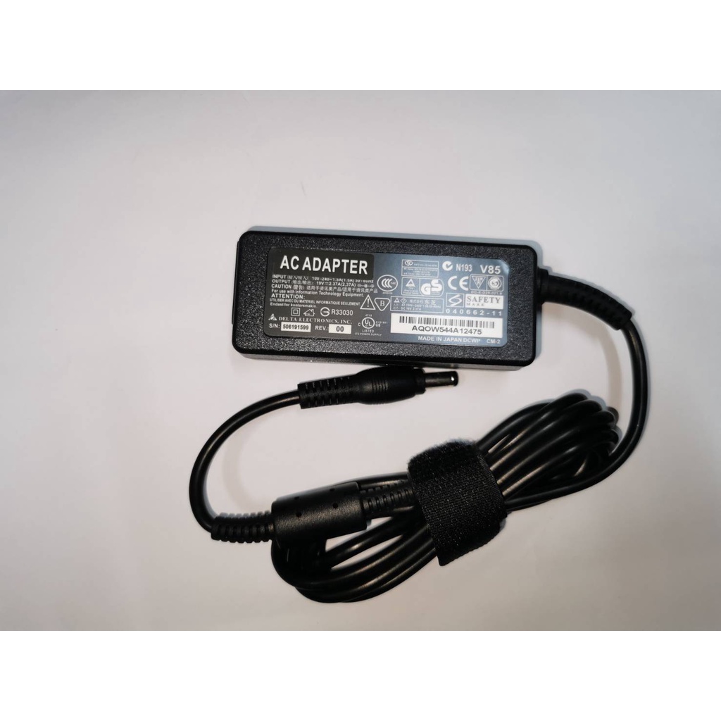 toshiba-adapter-19v-2-37a-5-5-2-5-แท้-ทรงยาว-1977