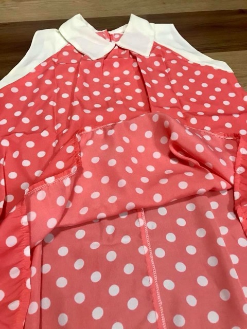 เสื้อสีชมพูจุดขาวสดใส-ลาย-polka-dot