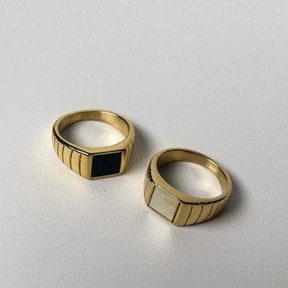 CHURMO.OFFICIAL - square signet ring