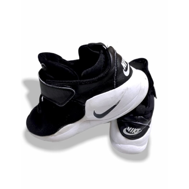 รองเท้า-nike-kwazi-black-basketball-มือสอง