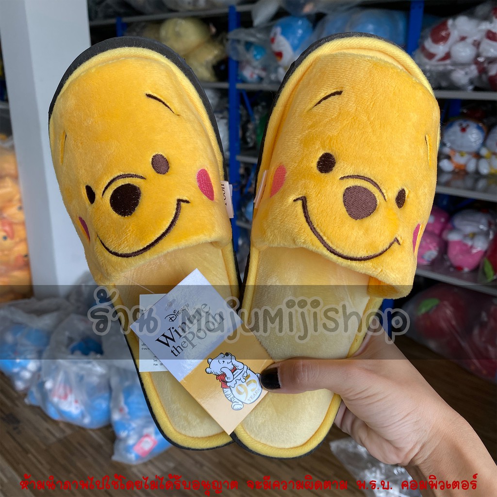 ภาพสินค้ารองเท้าใส่ในบ้านหมีพู พิกเล็ต ทิกเกอร์ อียอร์ Pooh Piglet Tigger Eeyore รุ่นใหม่ พื้นบาง ผ้านุ่ม จากร้าน mujumijishop บน Shopee ภาพที่ 1