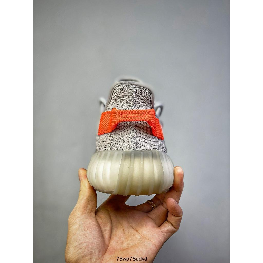 ไฟท้าย-adidas-yeezy-boost-350v2