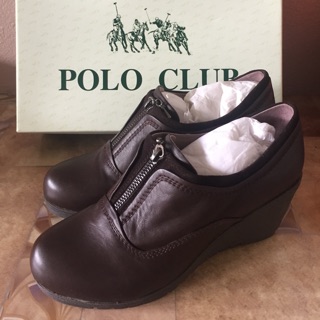 รองเท้าpolo club size38 เท้ายาว24 ซ.ม รองเท้าหนังสีน้ำตาล ใส่ไปเที่ยวต่างประเทศในประเทศก็สวย ใส่แล้วขาจะเรียว ส้นเตารีด