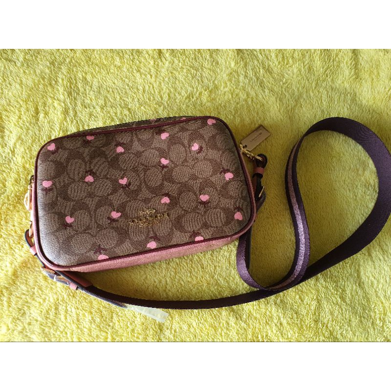 JES CROSSBODY IN SIGNATURE CANVAS WITH HEART FLORAL PRINT (COACH C3239