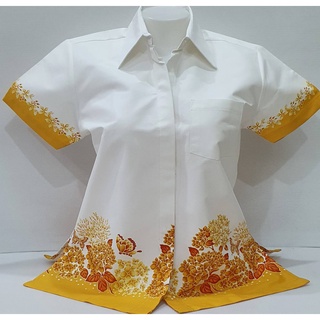 เสื้ออัดกาวลายไทย คอเชิ้ต - สีขาวเชิงเหลืองทองลาย 2 ผู้หญิง