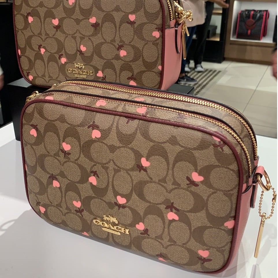 Jes crossbody with heart floral print hotsell