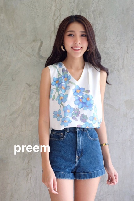 พร้อมส่ง-เสื้อ-ผ้าสวยaaa-เชิ้ตแขนกุด-งานstyle-arts-แบบเท่ๆเก๋-บอกไว้เลยว่าต้องมี-น่ารักมาก-หยิบขึ้นมาใส่ได้บ่อยๆ