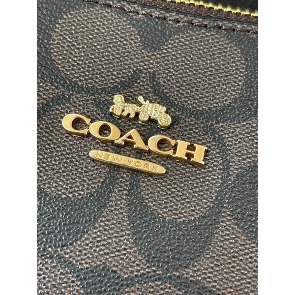 coach-teri-shoulder-bag-in-signature